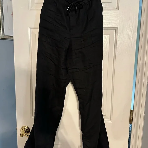 $79 Athleta Black Retreat Linen Mid Rise Wide
Leg Pant Large - Picture 5 of 5